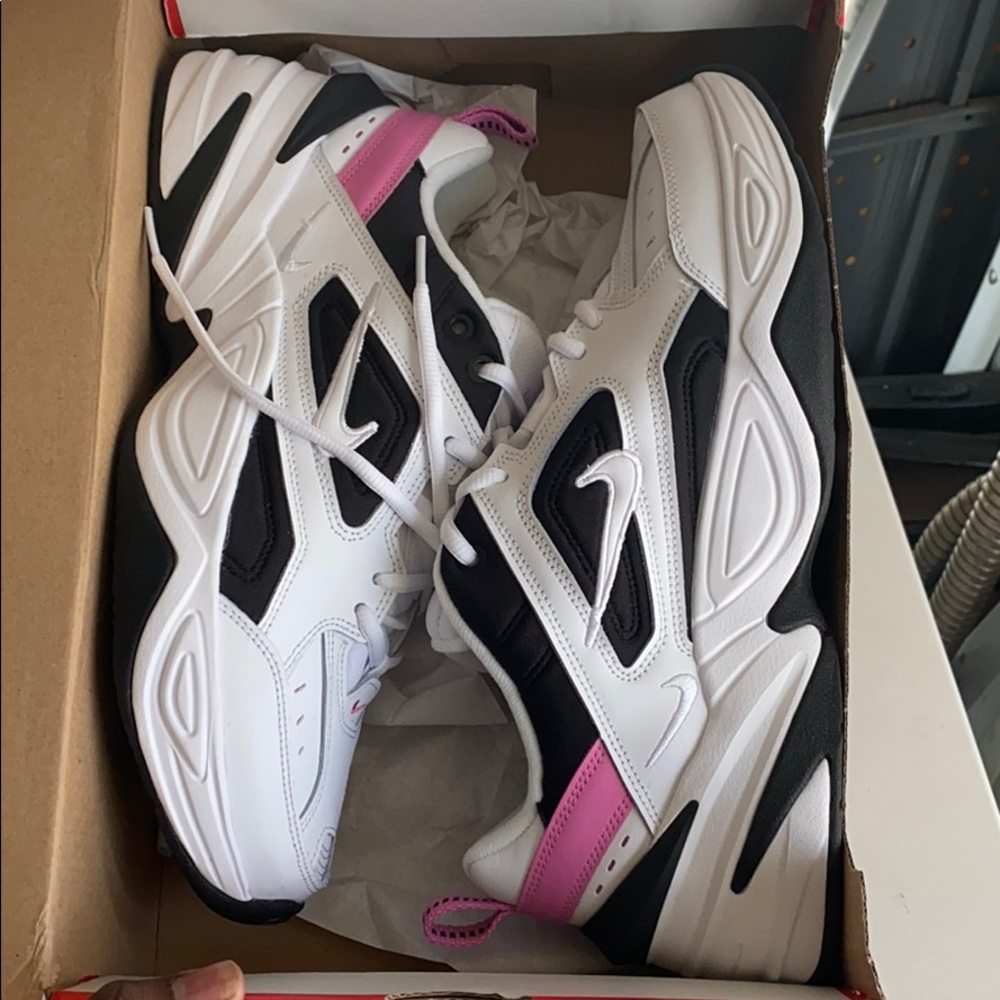 Nike Tekno
